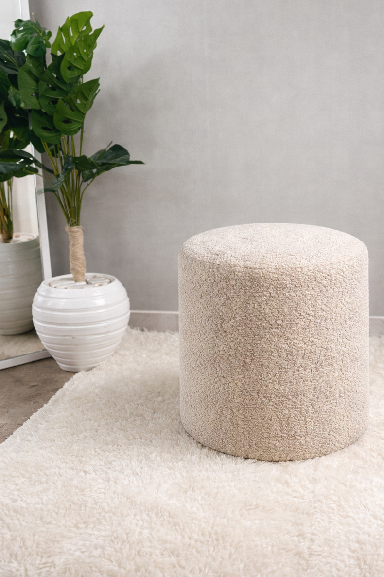 Pouf Design Scandinave – Blanc Bouclette